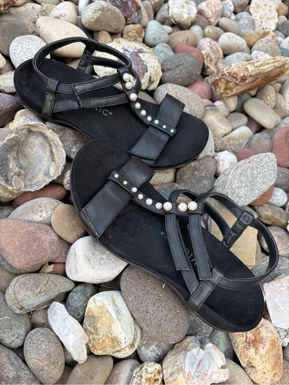 VIONIC Mikah Black Pearl Studded Comfort Sandals Cushioned Adjustable Size 9.5 - Picture 2 of 10